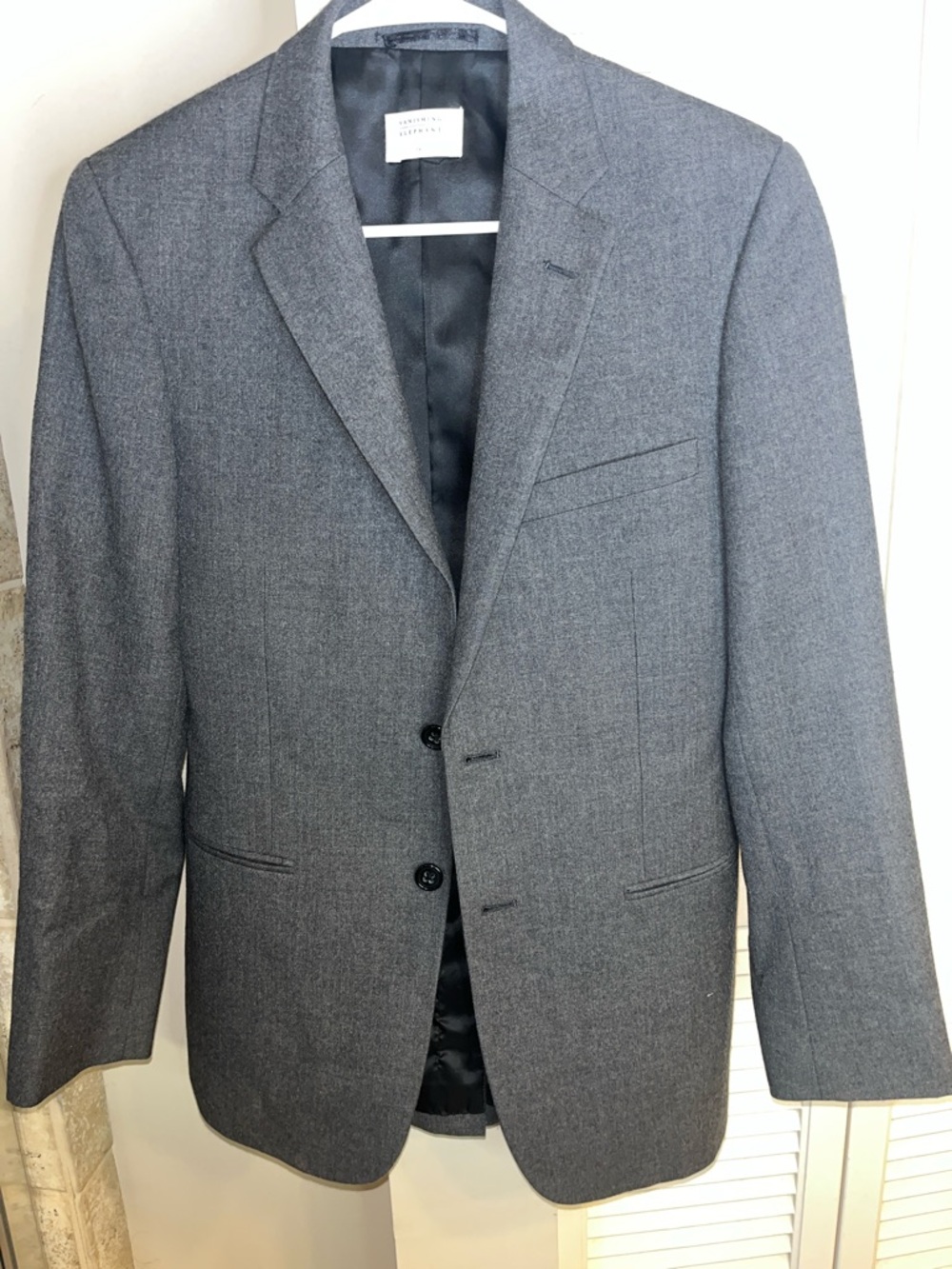 Men's Gray Two-Button Wool-Blend Sport Coat - Vanishing Elephant